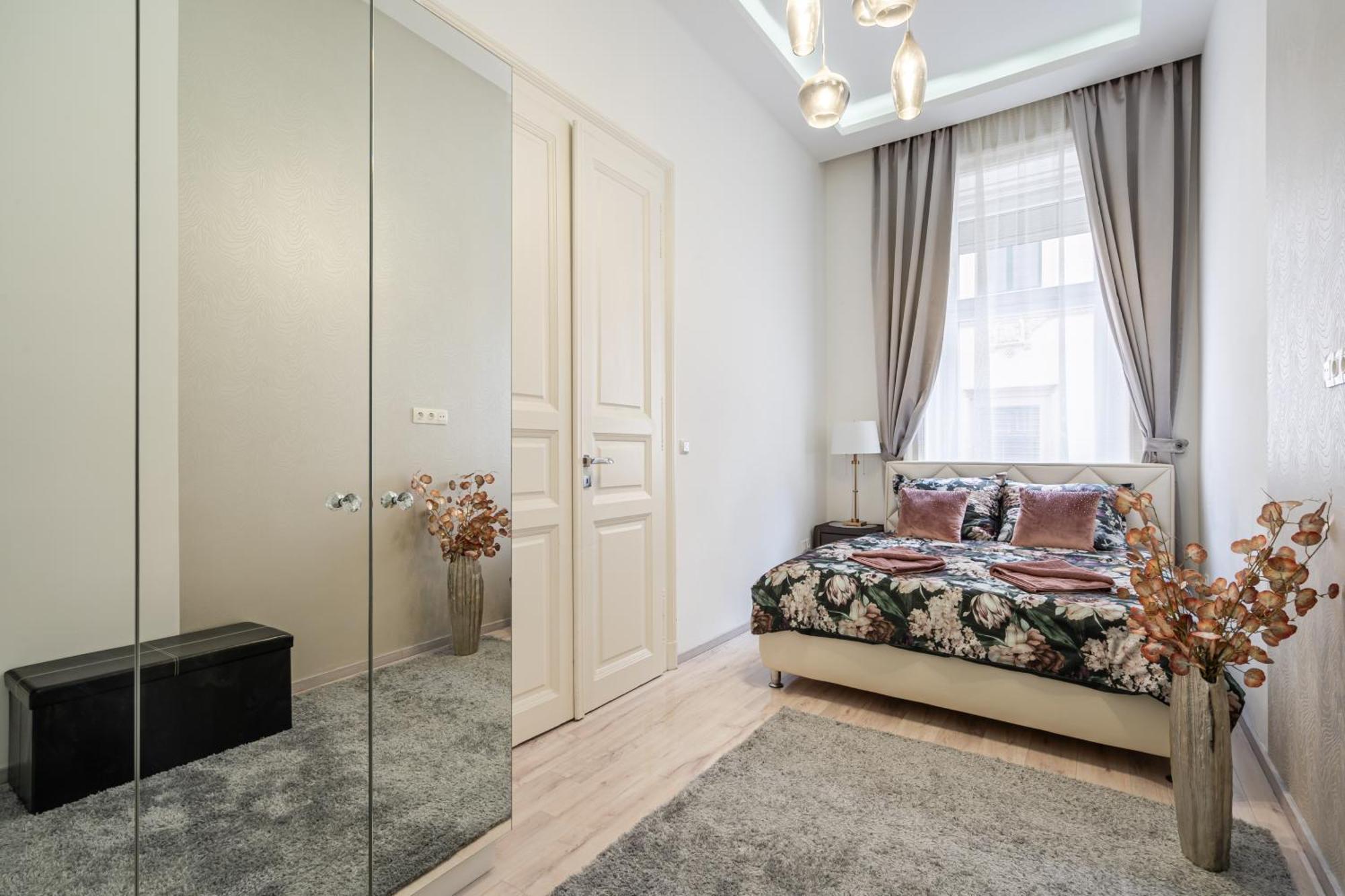 Kiraly 35 Luxury Apartment With Free Parking Budapest Exterior photo